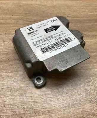Opel Zafira A Airbag control unit/module 24416704 1923594