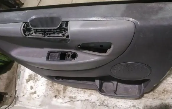 Peugeot Expert Front door card panel trim 