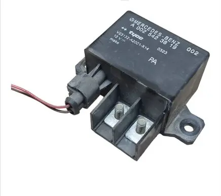 Mercedes-Benz E W211 Charging relay A0025423819