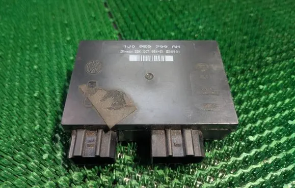 Volkswagen PASSAT B5.5 Comfort/convenience module 1J0959799AH 5DK00795451