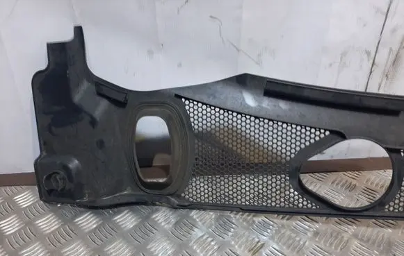Audi A4 S4 B8 8K Wiper trim 8K1819447