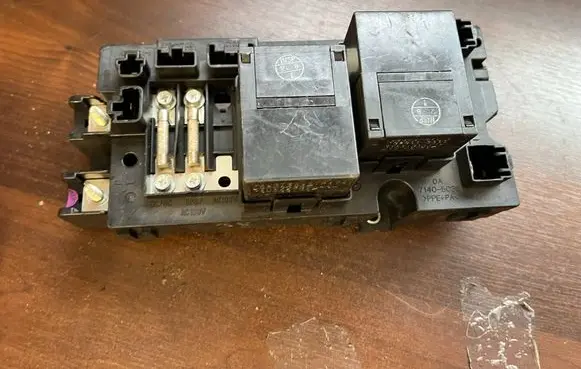 Toyota Prius (XW30) Relay mounting block G92Z128010