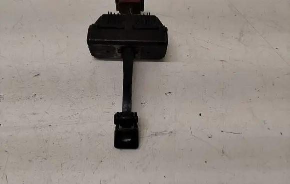 BMW 5 E60 E61 Front door check strap stopper 7176804
