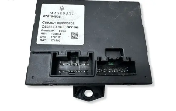 Maserati Levante Tailgate/trunk control unit/module 670104525 C69367104 C93671040885202