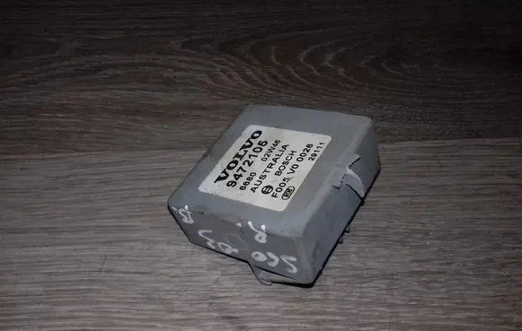 Volvo V70 Alarm control unit/module 9472105