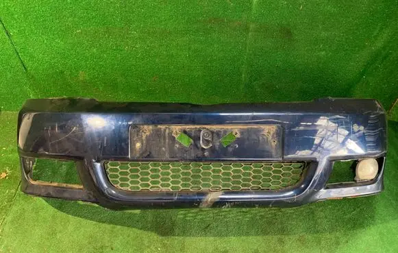 Toyota Corolla Verso E121 Front bumper 