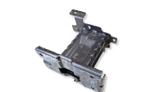Nissan X-Trail T32 Front bumper shock/impact absorber 