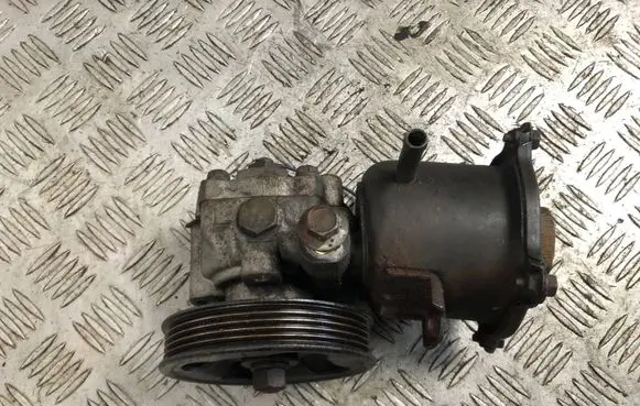 Subaru Forester SF Power steering pump 7801040