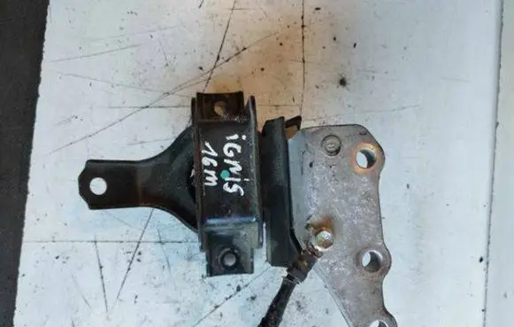 Suzuki Ignis Engine mount bracket