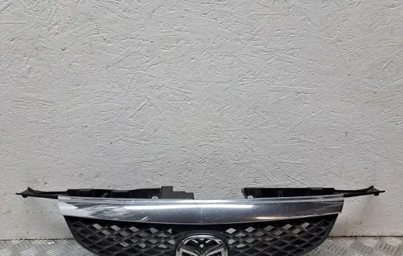 Mazda Premacy Front bumper upper radiator grill C14550712