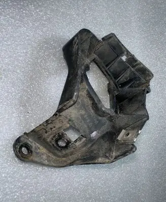Audi A6 S6 C5 4B Front bumper mounting bracket 4B0853922B