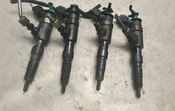 Citroen DS3 Fuel injectors set 0445110566