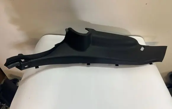 Mazda 3 III (C) pillar trim BJT668770