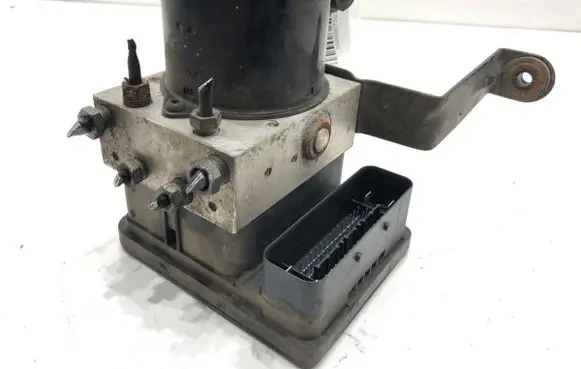 Ford Focus ABS Pump 8M51-2C405-AA