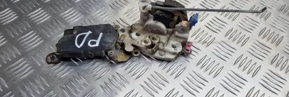 Subaru Forester SF Front door lock