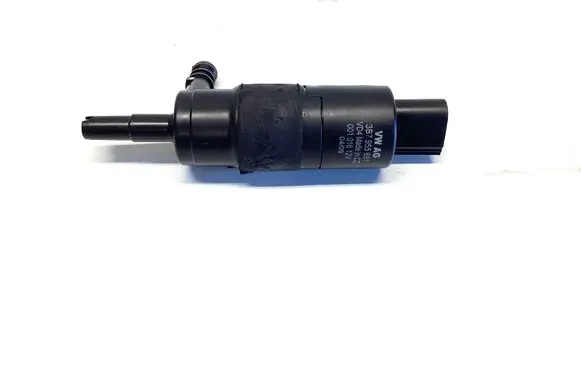 Audi A4 S4 B8 8K Headlight washer pump 3B7955681