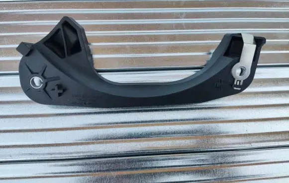 BMW 4 G22 G23 G24 G26 Fuel tank mounting bracket 9846223
