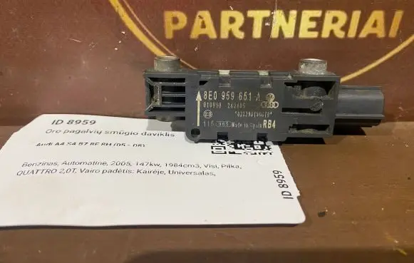 Audi A4 S4 B7 8E 8H Airbag deployment crash/impact sensor 8E0959651