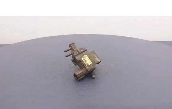 Toyota Avensis T220 Vacuum valve 2581927010