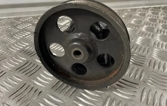 Renault Laguna III Power steering pump