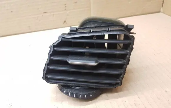 Volkswagen Golf VII Dashboard side air vent grill/cover trim 5G1819703H