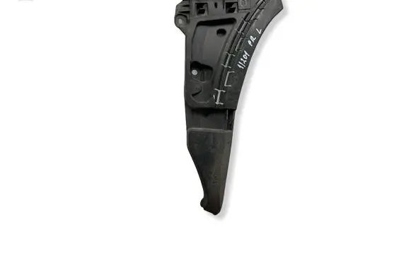 Volvo XC90 Front bumper mounting bracket 08620563