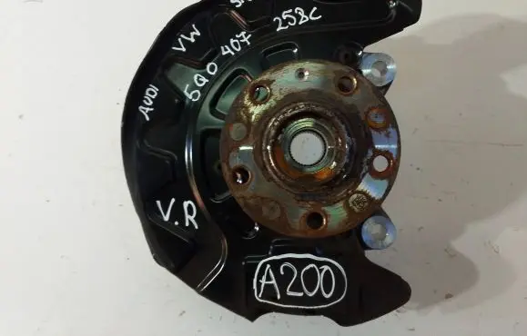 Volkswagen Tiguan Front wheel hub spindle knuckle 5Q0407258C