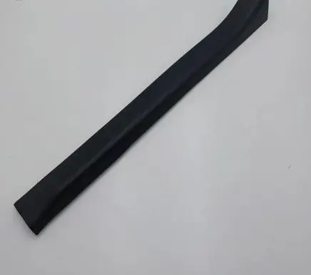 Nissan Leaf II (ZE1) Front sill trim cover 769B54NLOA