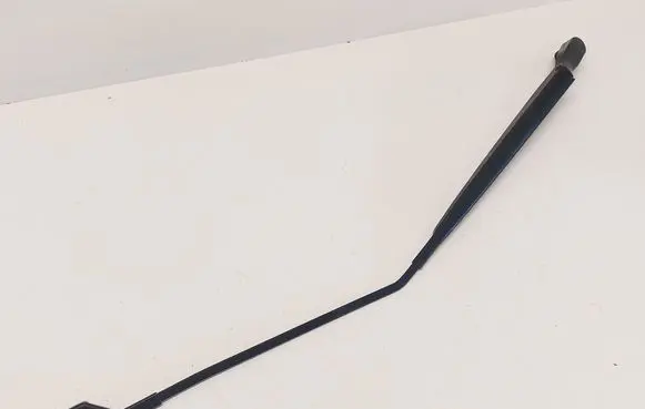 Front wiper blade arm