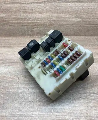 Ford Focus Fuse module 98AG14A073AG 518234802
