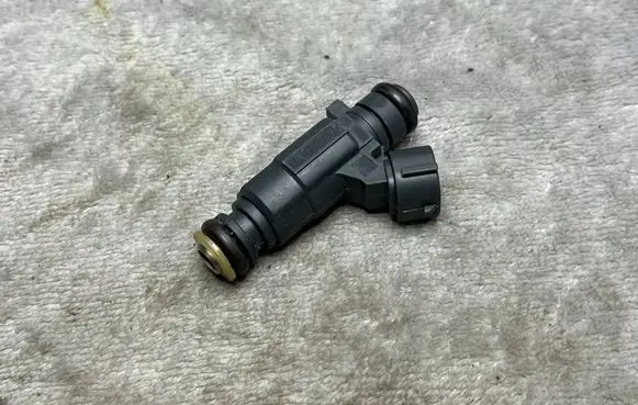 Peugeot 208 I Fuel injection (other) X74 0280157127