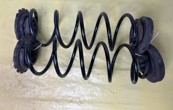 Mercedes-Benz B W245 Rear coil spring A1693241704 A1693250284 A1693250384