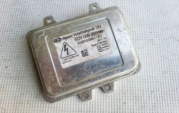 BMW 5 E60 E61 Headlight ballast module Xenon 5DV00900000 329312008311AH