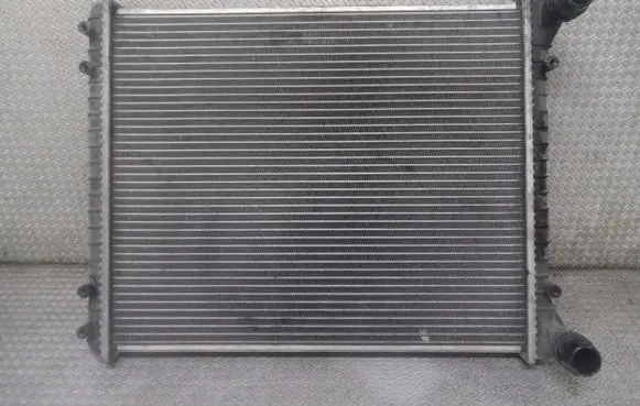 Audi A2 Coolant radiator 8Z0121251D