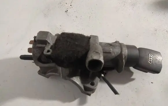 Audi A6 S6 C5 4B Ignition lock 4B0905851