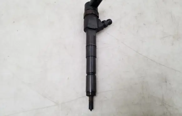 Fuel injector