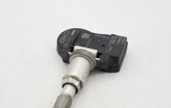 Hyundai Sonata Tire pressure sensor 529333N000 529332M550