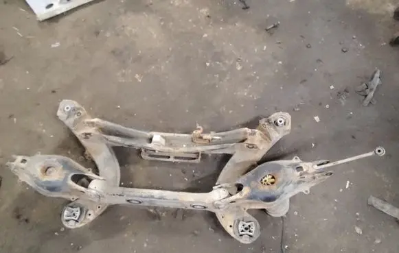 Mercedes-Benz E W212 Rear subframe 