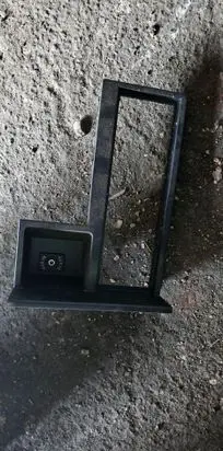 Volkswagen Touran III Glove box brak