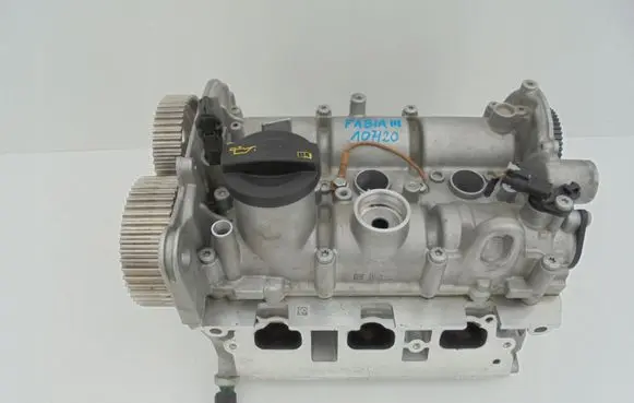 Skoda Fabia Mk3 (NJ) Engine head 04C103479A 04C103475H