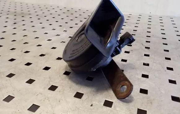 Opel Antara Horn signal E30055306