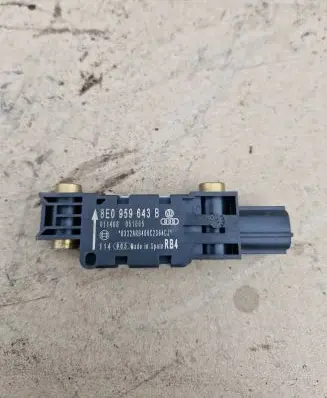 Audi A4 S4 B7 8E 8H Airbag deployment crash/impact sensor 8E0959643B