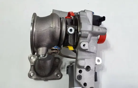 Peugeot 208 Turbo 9825982080 8702482 HFR08423
