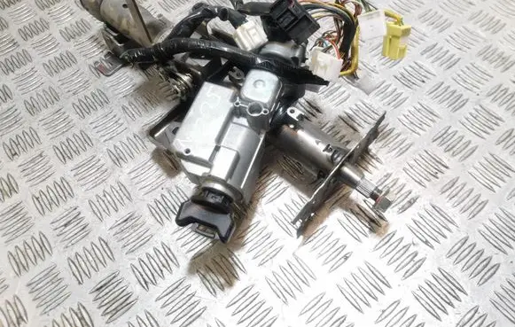 Suzuki Swift I Ignition lock