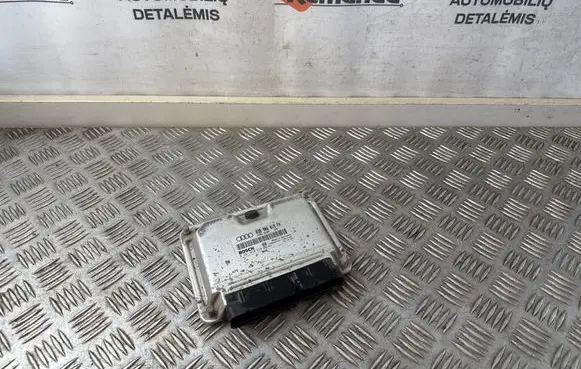 Audi A3 S3 8L Engine control unit/module 038906019FH 0281010670
