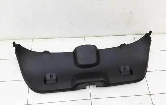 Peugeot 308 Tailgate trim