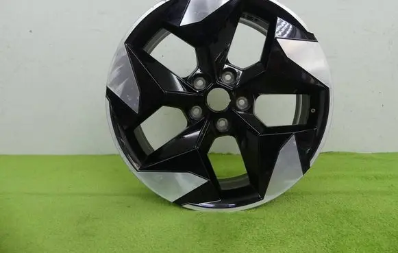 Renault Captur R18 alloy rim 403003627R