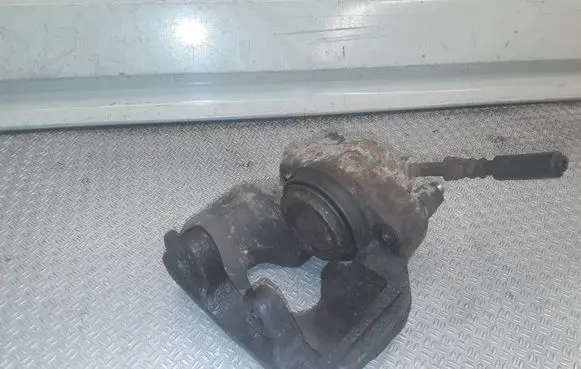 Volkswagen Transporter - Caravelle T5 Front brake caliper 