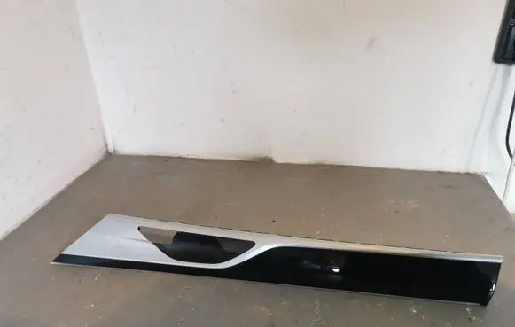 BMW 7 G11 G12 Dashboard glove box trim 7991662