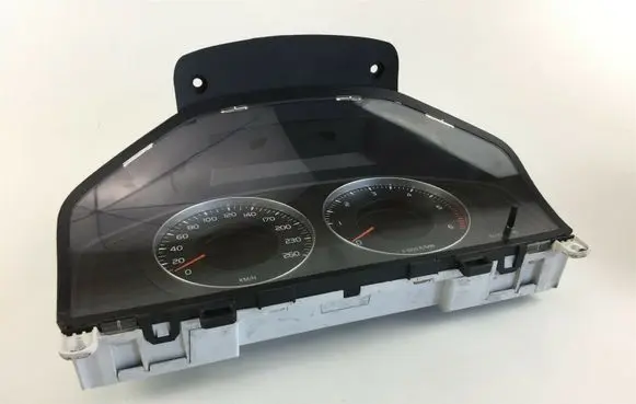 Volvo V70 Speedometer (instrument cluster) 31270899AA W1921